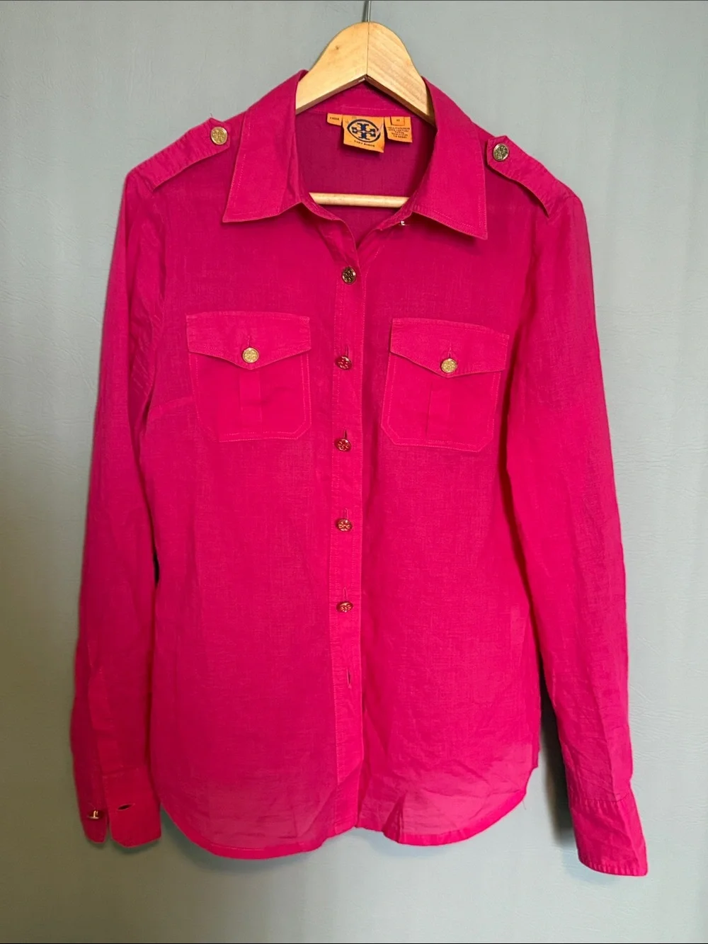 Tory Burch Fuchsia Pink Linen Utility Button Down Shirt Gold Logo Buttons Sz 10